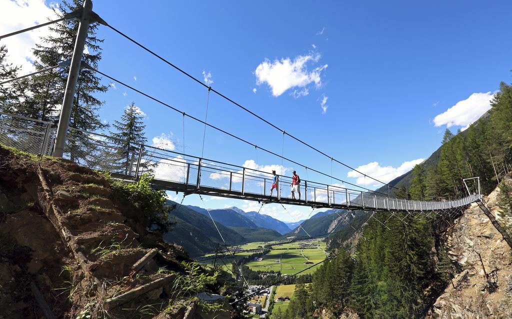 Haus Alpengluehn Hotel Sautens Kültér fotó
